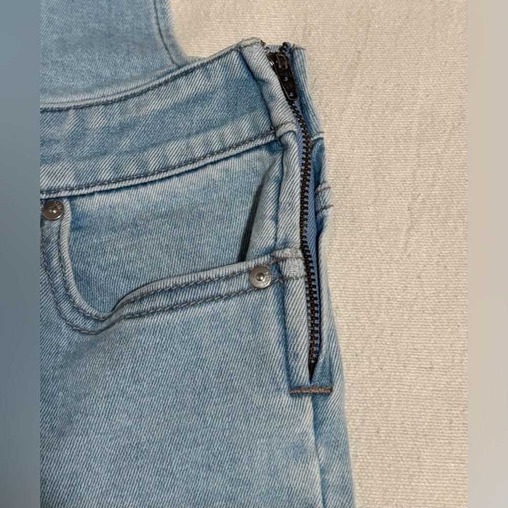PAIGE Women's Sky Blue Denim Overalls, Size 27
Like New - Picture 8 of 12